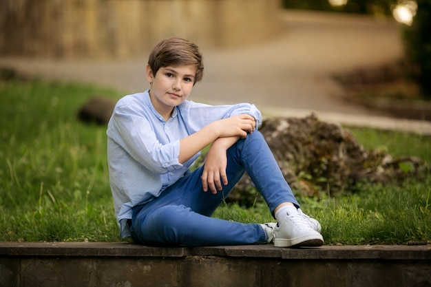 Portrait, De, A, Beau, Adolescent, Garçon, 10 Ans, Dans Parc, Dans