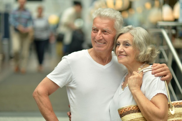 Portrait d'un beau couple de personnes âgées, gros plan