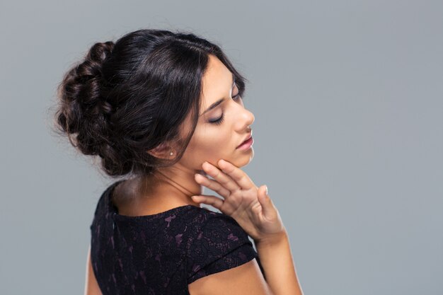 Portrait de beauté d'une jolie femme