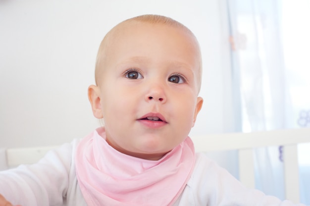 Portrait d&#39;un bébé caucasien mignon