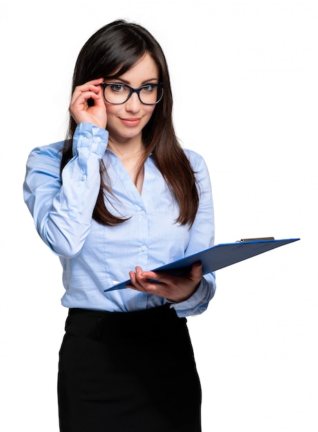 Portrait d'une belle femme d'affaires isolé sur blanc