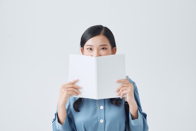 Portrait d'une belle femme asiatique