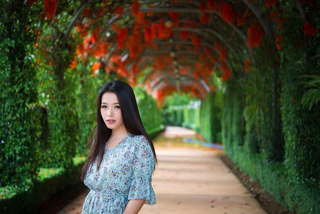 Portrait d'une belle femme asiatiqueThailand peopleLovely girl take a picture