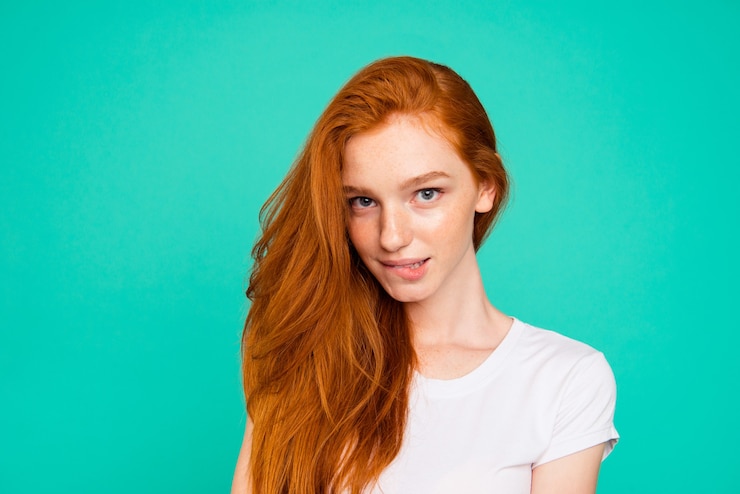 Photo portrait d'une belle jeune femme