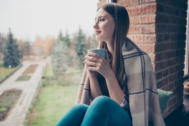 Portrait d'une belle jeune femme