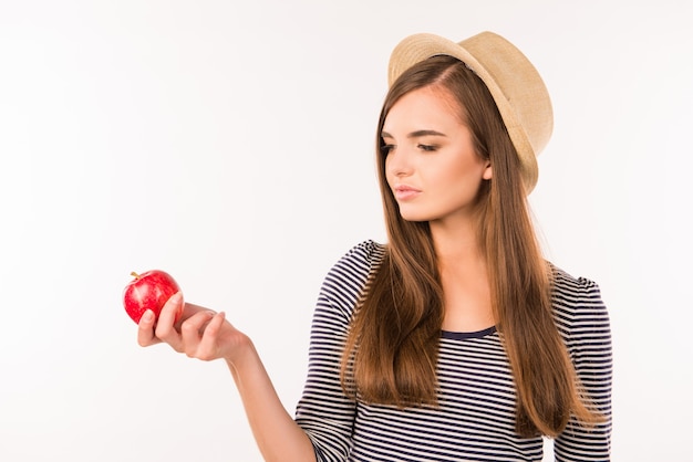 Portrait d'une belle jeune femme