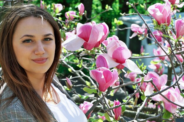 Portrait d&#39;une belle jeune femme