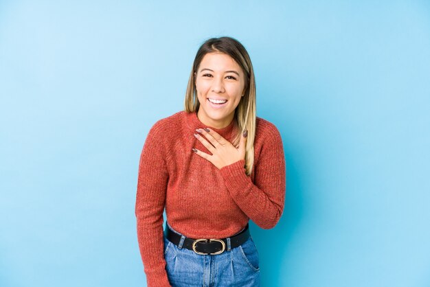 Portrait d'une belle jeune fille