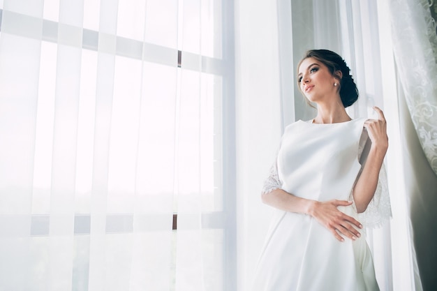 Portrait d'une belle jeune mariée