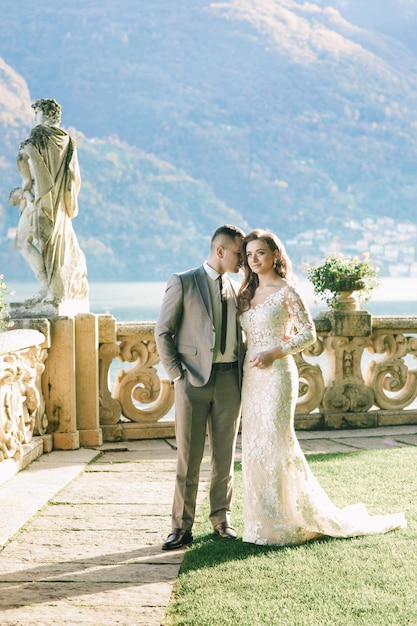 portrait d'un couple de mariage magnifique en Italie