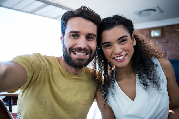 Portrait de couple romantique