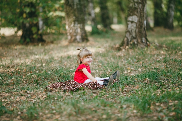 portrait enfance petite fille belle