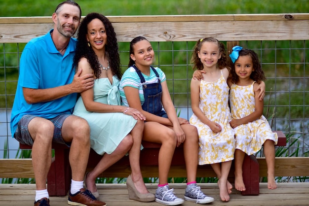 Portrait d'une famille heureuse