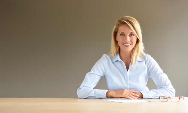 Portrait de femme d&#39;affaires d&#39;âge moyen