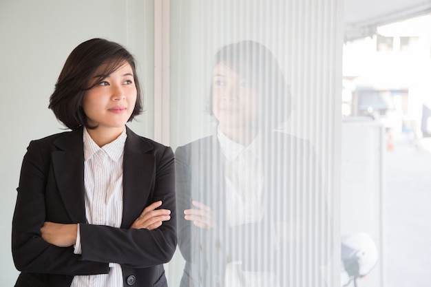 Portrait de femme d'affaires au bureau.