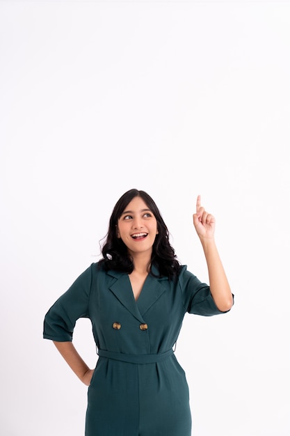 Portrait d'une femme d'affaires heureuse