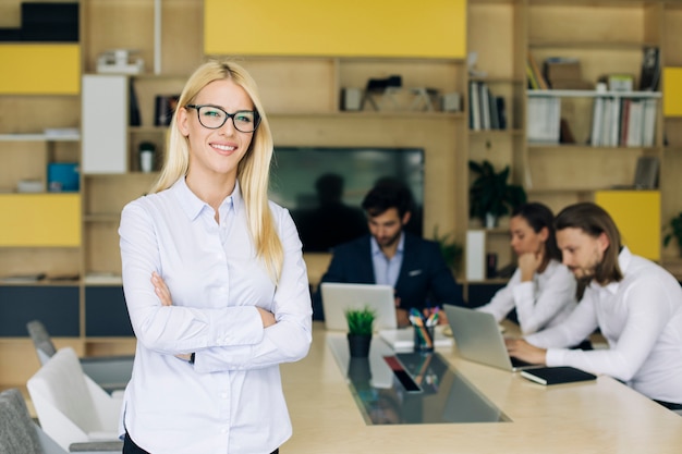 Portrait de femme d&#39;affaires jeune