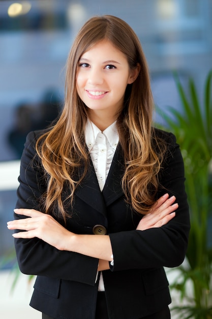 Portrait de femme d&#39;affaires souriant