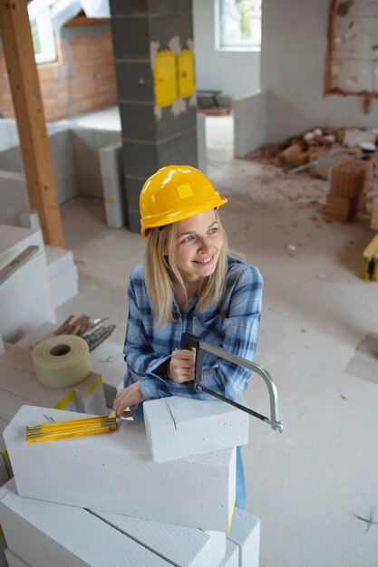 Portrait d'une femme au travail