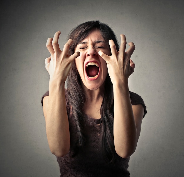 Photo portrait d'une femme colère