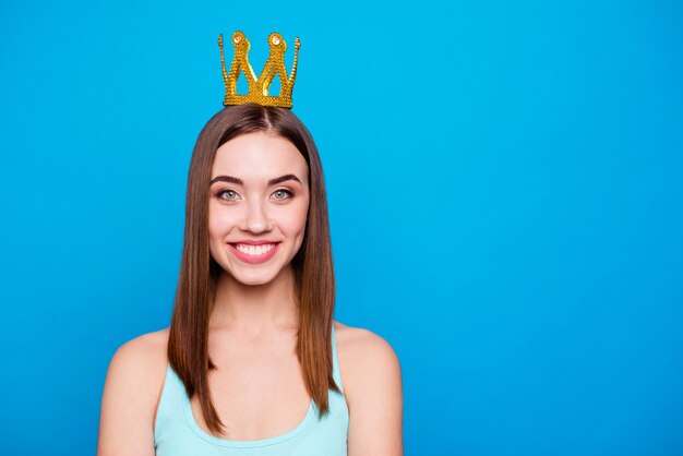 Portrait de femme avec couronne