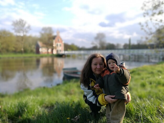 Photo portrait d'une femme avec un garçon