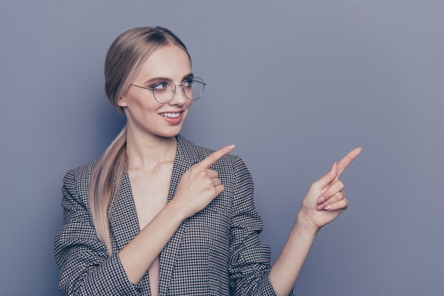 Portrait femme avec des lunettes