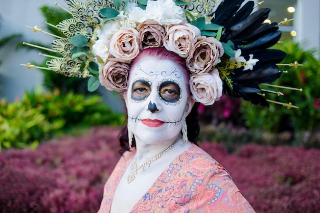 Portrait de femme mexicaine maquillée en catrina