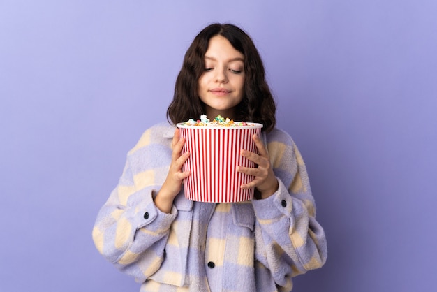 portrait femme avec pop-corn