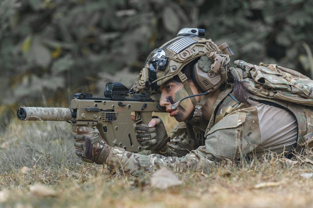 Portrait d'une femme soldat