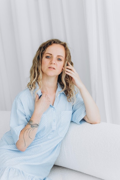 Portrait femme en studio