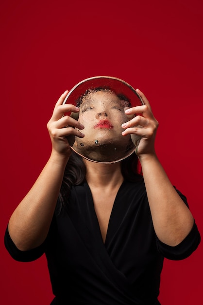 Portrait de femme translucide et flou