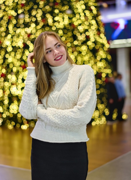 portrait d'une fille dans un pull