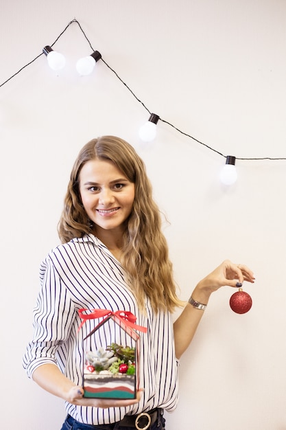 Portrait d'une fille à l'intérieur