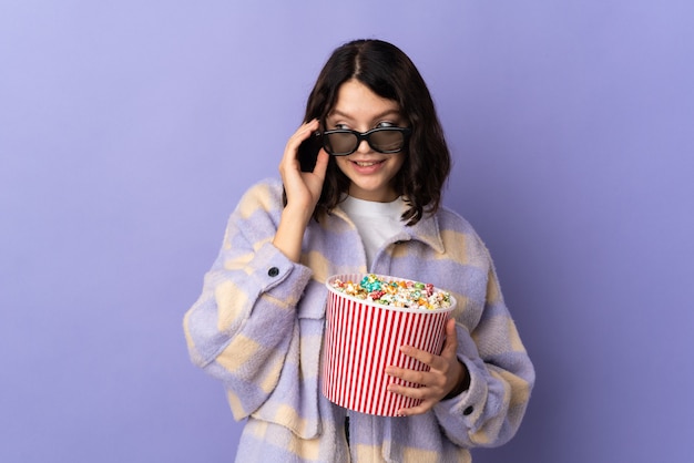 portrait fille avec pop-corn