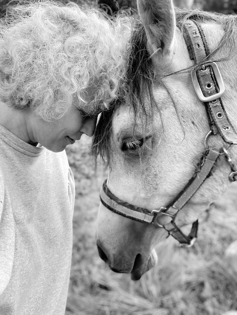 Photo portrait en gros plan d'une femme avec sa fille