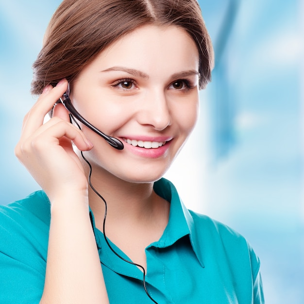 Portrait, Heureux, Souriant, Jeune, Soutien, Opérateur Téléphonique, Dans, Oreillette