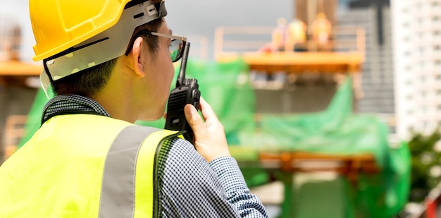 Portrait d'un homme au travail