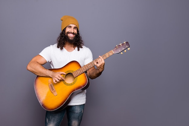 Portrait homme avec guitare