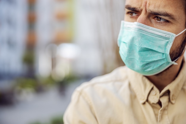 Portrait d'homme avec masque, événement infection de virus, contamination de germes ou de bactéries. Prévention des infections et contrôle de l'épidémie.d masque.