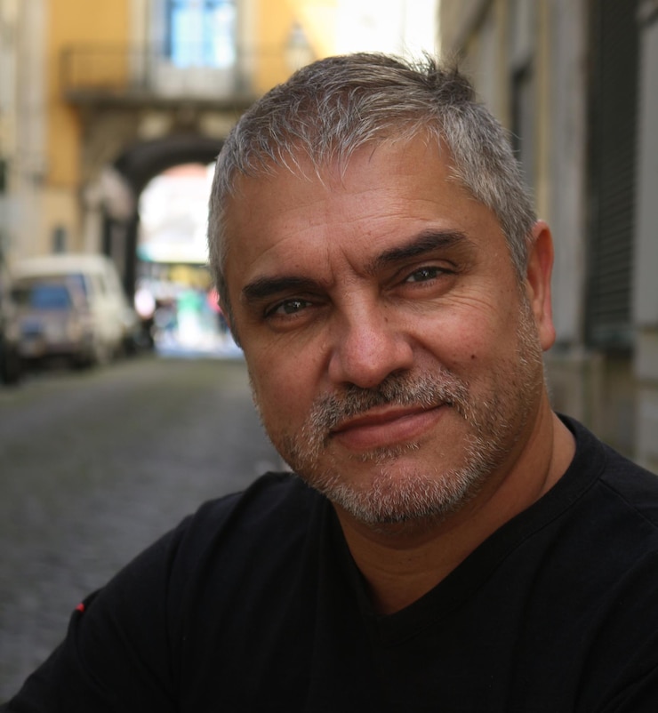 Photo portrait d'un homme mûr souriant