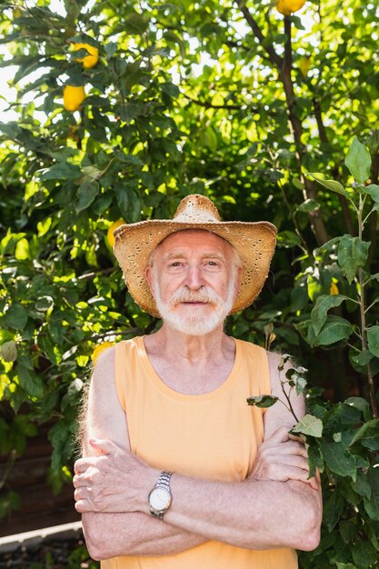 Portrait d'homme de race blanche senior