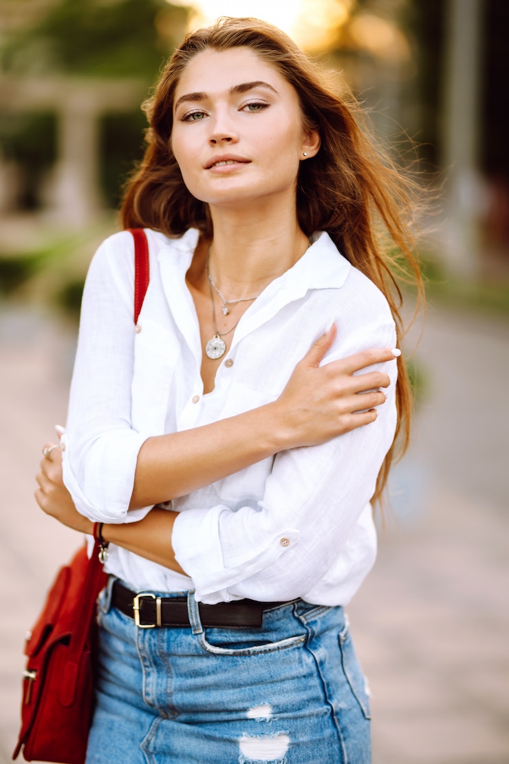 Photo portrait de jeune belle fille souriante