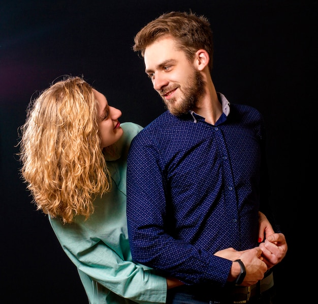 Portrait de jeune couple