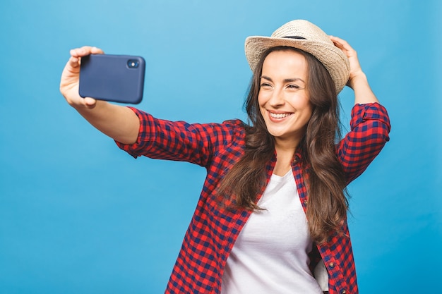 Portrait d'une jeune femme brune