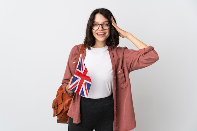 portrait jeune femme avec drapeau et sac à dos