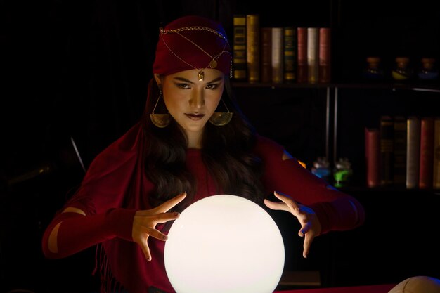 Photo portrait d'une jeune femme portant un masque