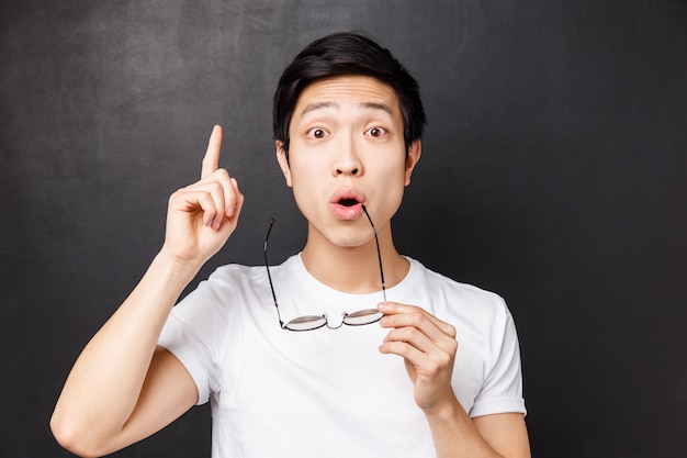 Portrait d'un jeune homme asiatique