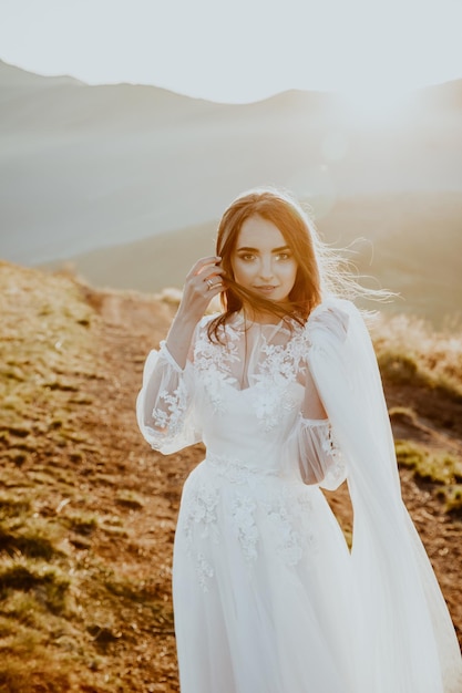 Portrait de mariée avec vue sur la montagne