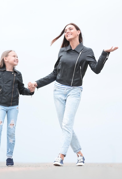 Portrait d'une mère heureuse et d'une fille photo avec espace de copie